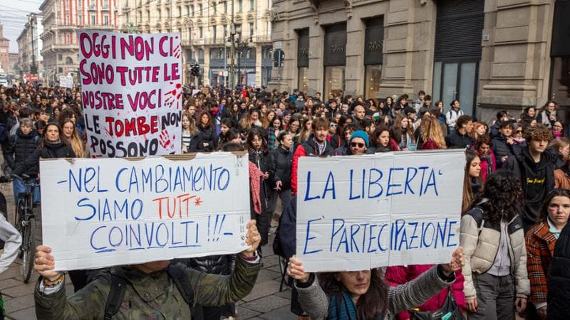 Sei donne su dieci escluse dalla gestione del budget familiare, Tinagli presenta il report: “Subalternità finanziaria è preludio alla violenza”