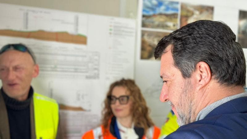 Tensione nella Lega alla vigilia del voto in Abruzzo: “Salvini non può permettersi un’altra figuraccia”