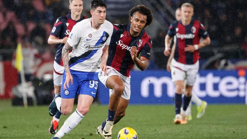 Alessandro Bastoni e Joshua Zirkzee
