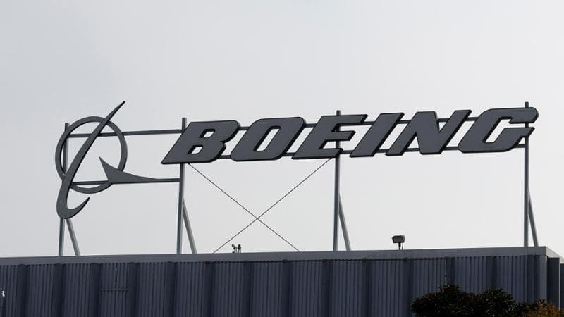 Boeing, la crisi non si ferma. L’incidente del 737 Max nel mirino del Dipartimento di Giustizia. Suicida un ex dipendente che denunciava problemi di sicurezza