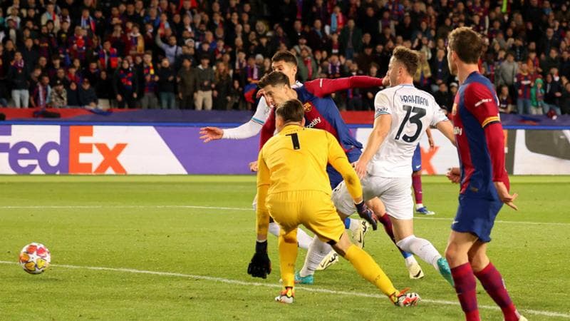 Lewandowski realizza il gol del definitivo 3-1