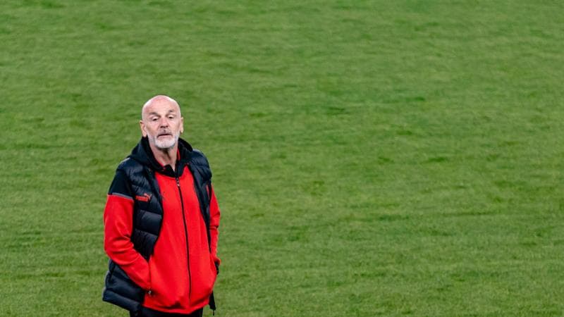 Stefano Pioli sul campo della Slavia Praga