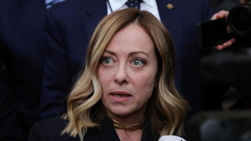 Sondaggi politici, FdI continua a calare: peggior dato da quando è al governo. Il Pd cresce, ma il calo dei 5S frena il centrosinistra