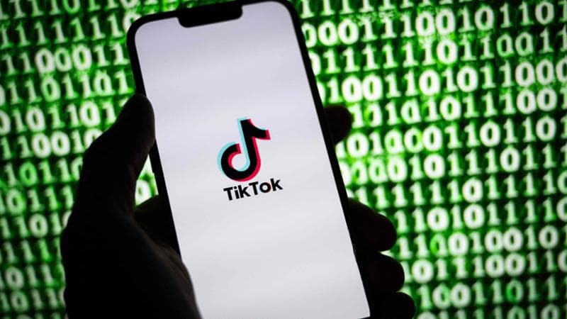 TikTok, la sentenza dell’Antitrust non stupisce: minori esposti a contenuti di autolesionismo in meno di tre minuti. Otto per quelli sui disturbi alimentari