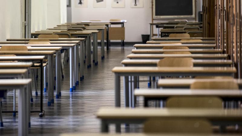 Dirigenti scolastici, via libera al nuovo contratto: aumenti da 240 euro al mese. E arriva il preside-mentor