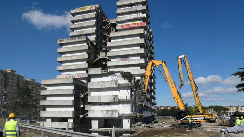 Pnrr, spesa e obiettivi spostati a ridosso della scadenza. L’azzardo del governo