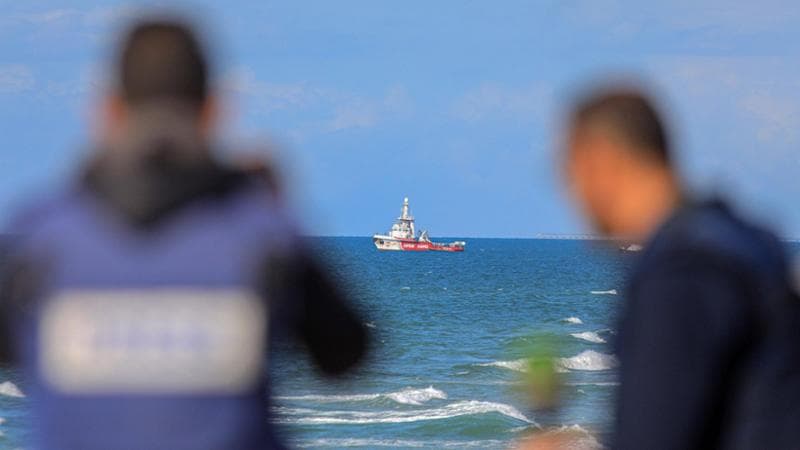 A Gaza anche gli operatori delle ong senza cibo e acqua: “Ci nutriamo di mangime per uccelli e per asini”