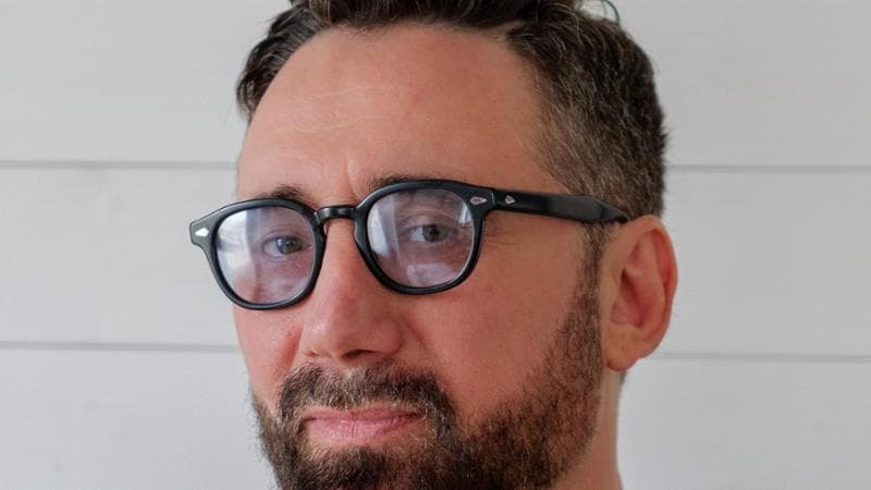 Federico Zampaglione: “Con mia moglie Giglia e Claudia Gerini una bellissima famiglia allargata. Sono il mio porto sicuro contro i fuffa-guru. A mia figlia dico che il successo non ha odore. Tiromancino? Forse...”