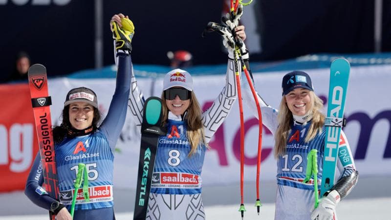 Federica Brignone con Ester Ledecka e Kajsa Vickhoff Lie