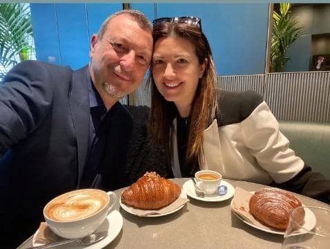 Amadeus con la moglie Giovanna Civitillo (foto dall'account Instagram del conduttore)