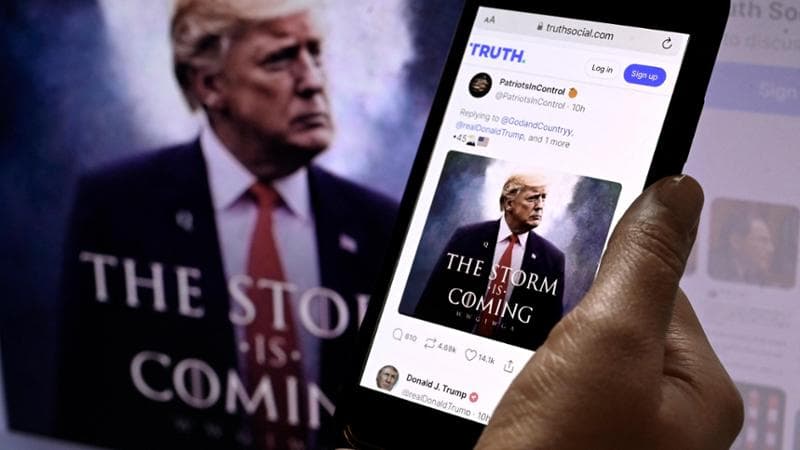 Trump quota a Wall Street il suo social Truth: in arrivo centinaia di milioni per pagare la sua maximulta, ma i tempi sono stretti
