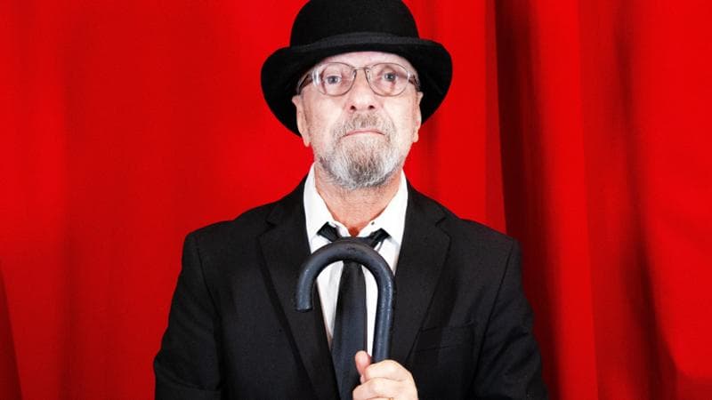 Sergio Caputo: “Che noia la musica cilena, il mio sabato italiano erano donne e swing. Bevevo e vivevo di notte, poi il cuore mi ha tradito”