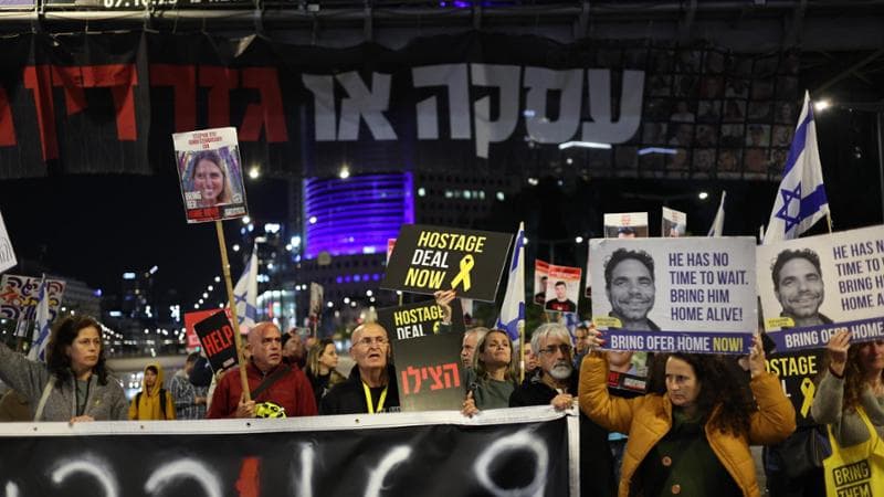 La protesta dei parenti degli ostaggi di Hamas contro Netanyahu