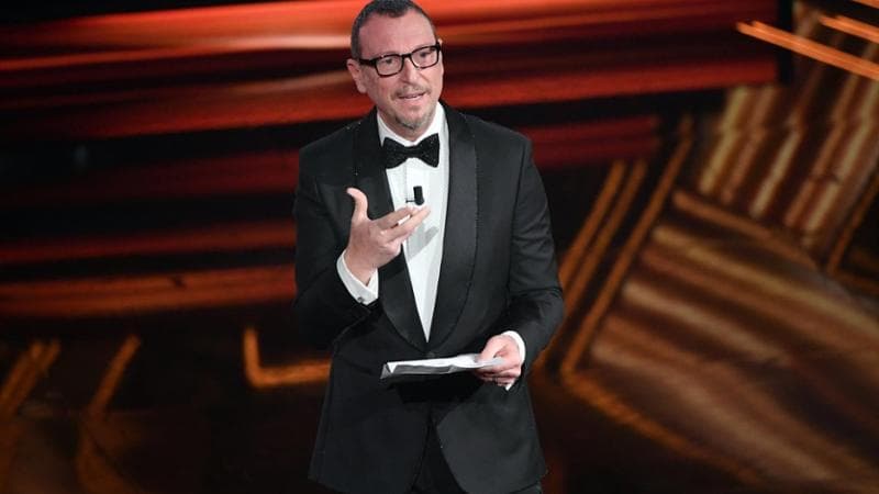 Amadeus, la Rai continua il corteggiamento sul prossimo Sanremo e il futuro del conduttore