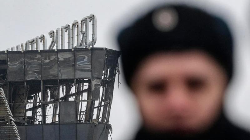 “C’è Kiev dietro la strage”: Mosca sceglie i colpevoli e minaccia rappresaglie