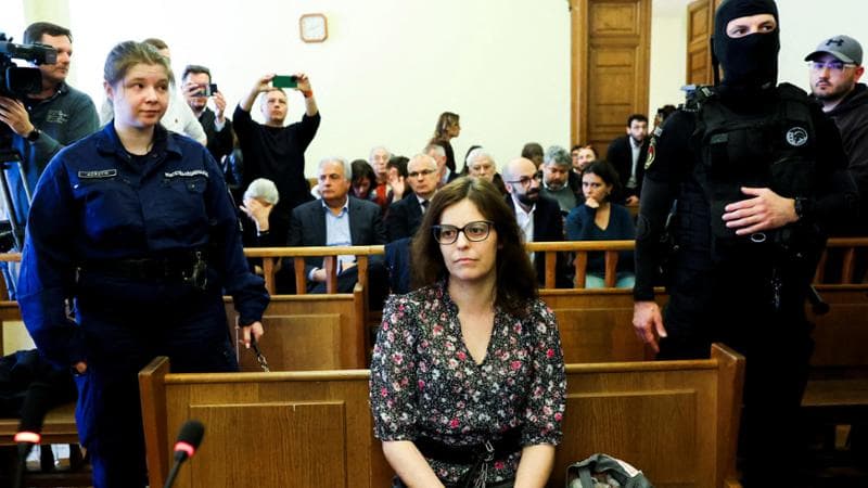 Intervista a Roberto Salis, padre di Ilaria: “Chiederò aiuto al presidente Mattarella, dai ministri solo bugie”