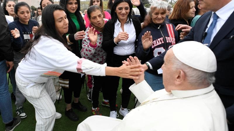 Venerdì Santo, Papa Francesco non va al Colosseo per la Via Crucis: “Per conservare la salute per Pasqua”