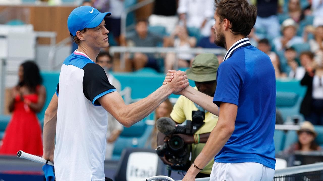 Jannik Sinner e Daniil Medvedev