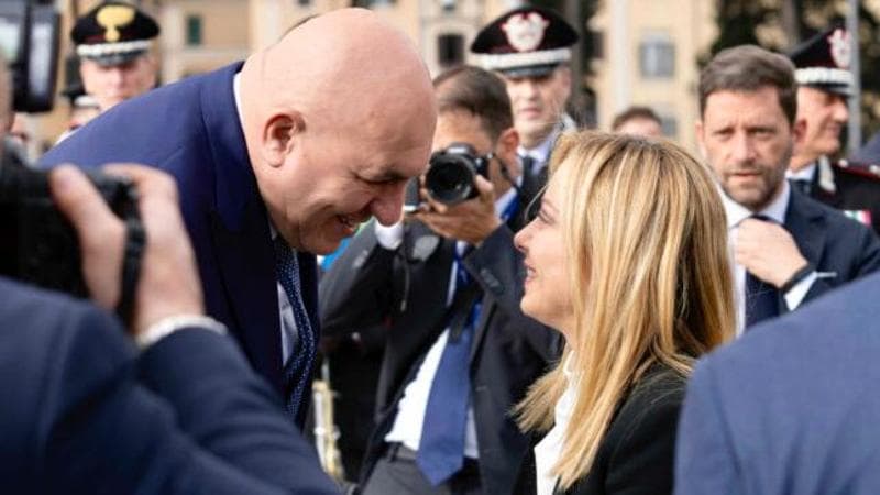 Commercio di armi “più facile e meno trasparente”, allarme di pacifisti e Banca Etica: il governo vuole svuotare la legge 185/90