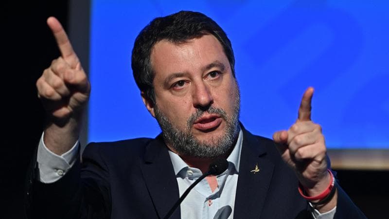 Condono edilizio, Salvini vuole il decreto entro aprile. L’affondo di Landini: “Marchetta elettorale”