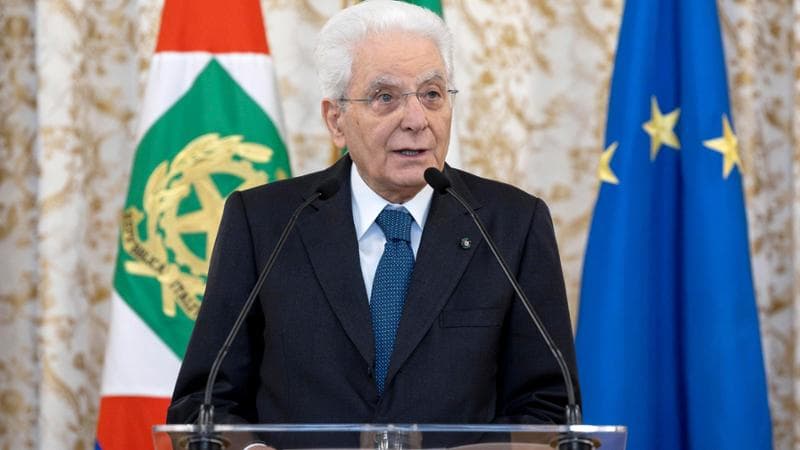 Mattarella sull’AI: “Evitare usi distorti e pericolosi”. Poi l’allarme: “Imprevedibile ritorno alla minaccia nucleare”