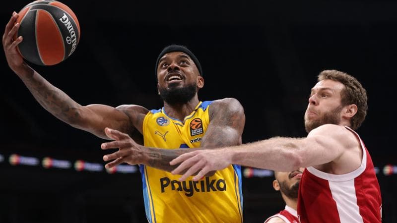 Melli prova a fermare Brown