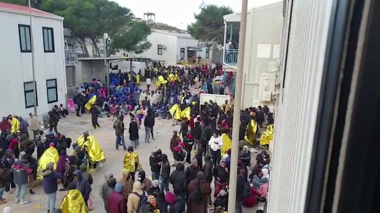 L'hotspot di Lampedusa al collasso