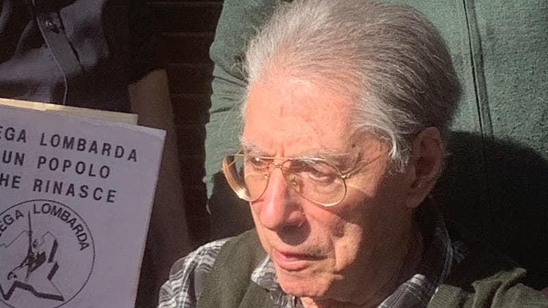 Bossi contro Salvini: “Alla Lega serve un nuovo leader”. Il vicepremier: “Mi critica da 30 anni”