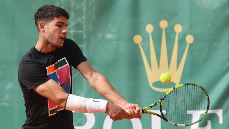 Carlos Alcaraz in allenamento a Montecarlo