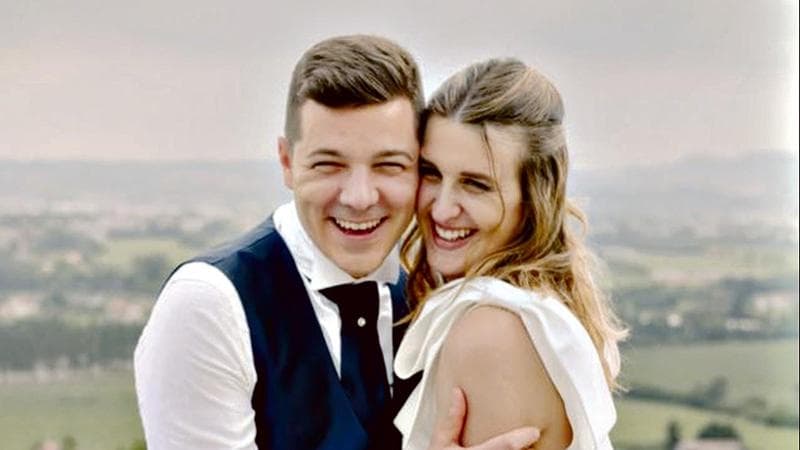 Il marito di Azzurra Carnelos: “Diceva sempre: la vita va difesa. Fino all’ultimo abbiamo parlato di come crescere il nostro Antonio”