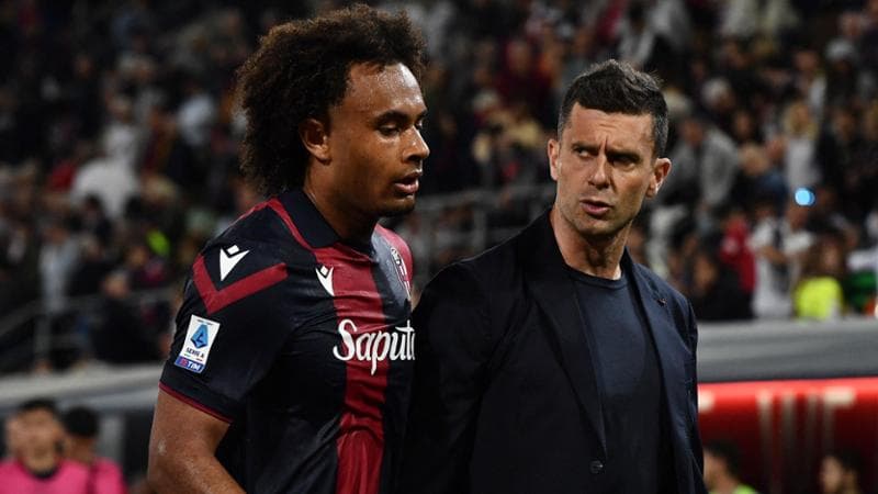 Zirkzee e Thiago Motta