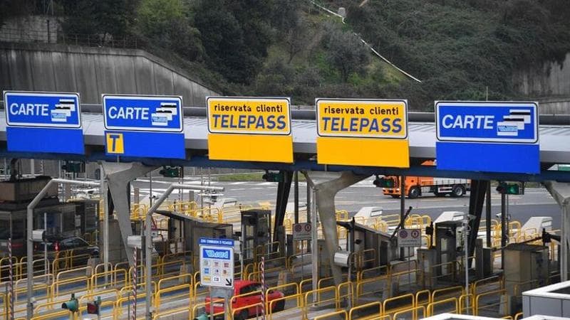 Non solo Telepass al casello: da UnipolMove a MooneyGo, tutte le alternative