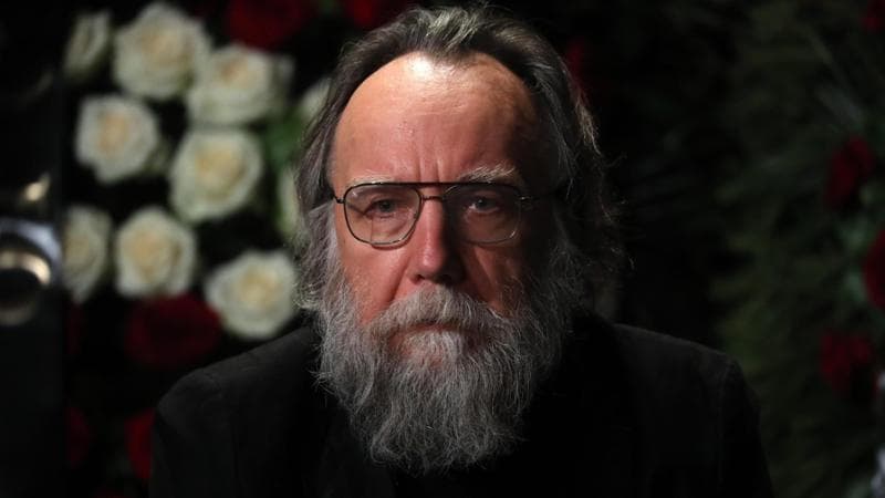 L’ideologo Dugin e l’università intestata al filosofo nazista Ilyin: ora il teorico dell’imperialismo russo amato da Putin imbarazza il Cremlino
