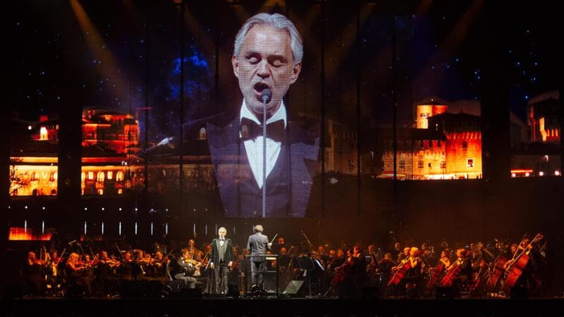 Andrea Bocelli, concerto di stelle per i 30 anni di carriera. Con Carreras e Domingo