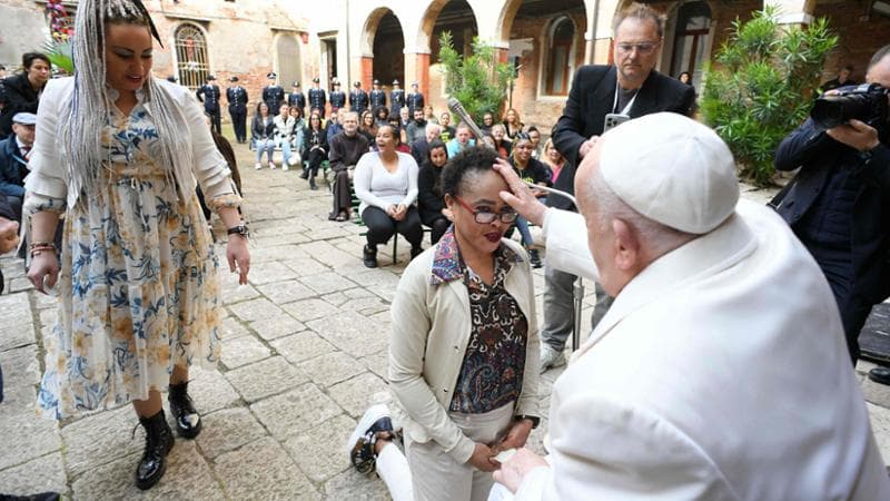 L’allarme del Papa: “Venezia fragile, se non la curiamo rischia di sparire”