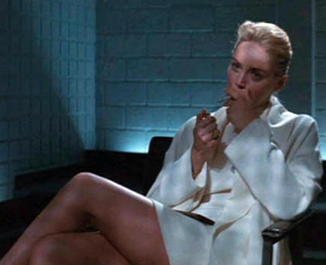 Sharon Stone nella famosa scena di "Basic instinct"