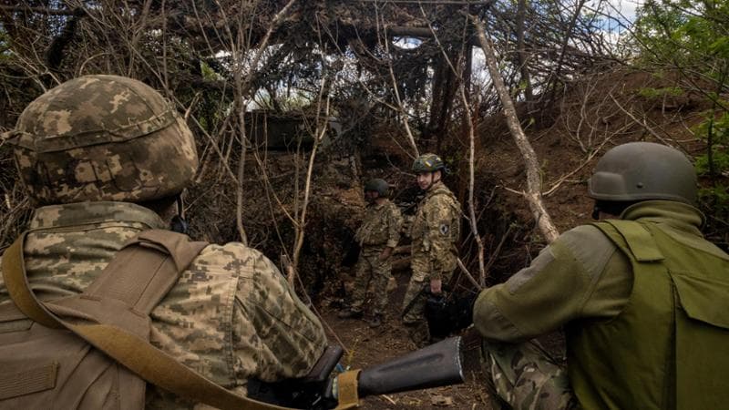 Ucraina, i russi aprono la breccia. Timore per un tracollo prima degli aiuti Usa