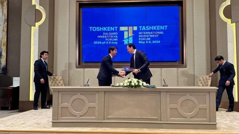 La firma dell'accordo