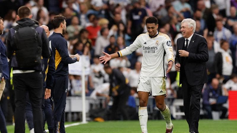 Ancelotti scherza con Bellingham