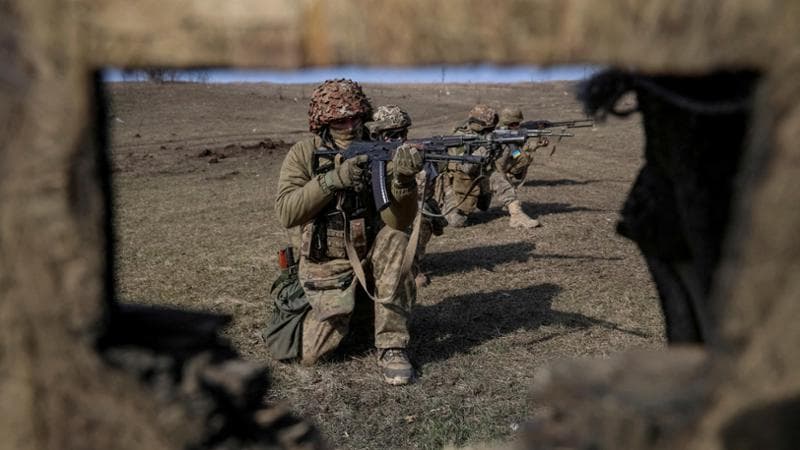 FILE PHOTO: Ukrainian servicemen of 79th brigade take part in training, amid Russia's attack on Ukraine, in Donetsk region, Ukraine March 4, 2024. REUTERS/Oleksandr Ratushniak/File Photo