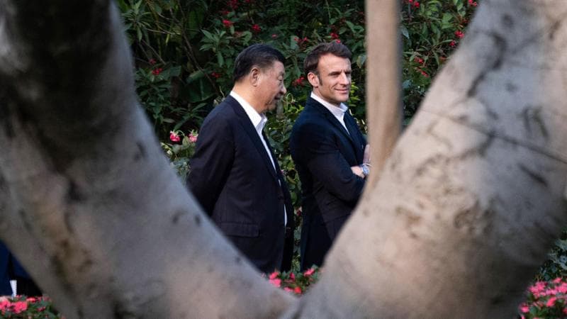 Xi Jinping arriva a Parigi. Macron chiederà aiuto per una “tregua olimpica”