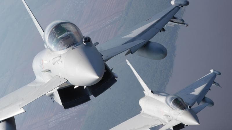 Sfida nel Baltico, doppio intervento dei caccia italiani per intercettare i russi