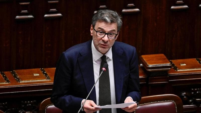 Superbonus, Giorgetti: “Spalma-crediti in 10 anni obbligatorio”. La mossa del governo per sgravare i conti