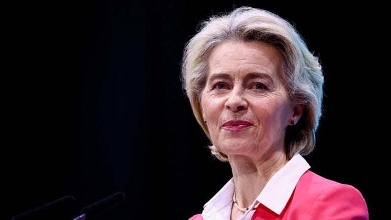 Von der Leyen a Roma senza vedere Meloni. La sua partecipazione alla kermesse di Forza Italia diventa un caso
