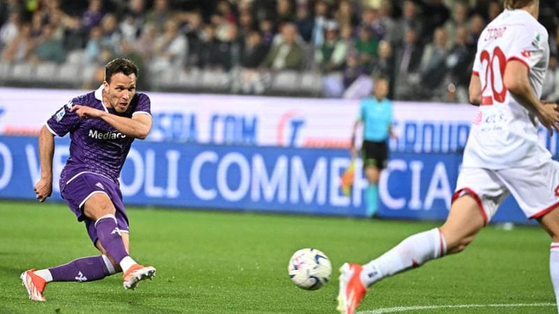 Arthur scaglia il tiro della vittoria