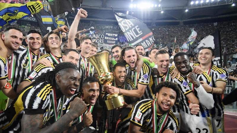 La Juve festeggia la vittoria della coppa Italia