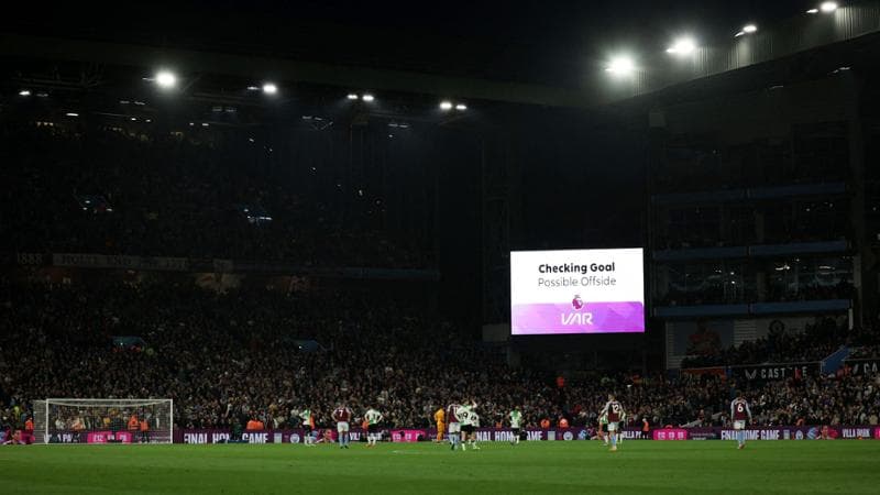 Premier, club al voto per abolire il Var. "E' in contrasto con lo spirito del calcio"