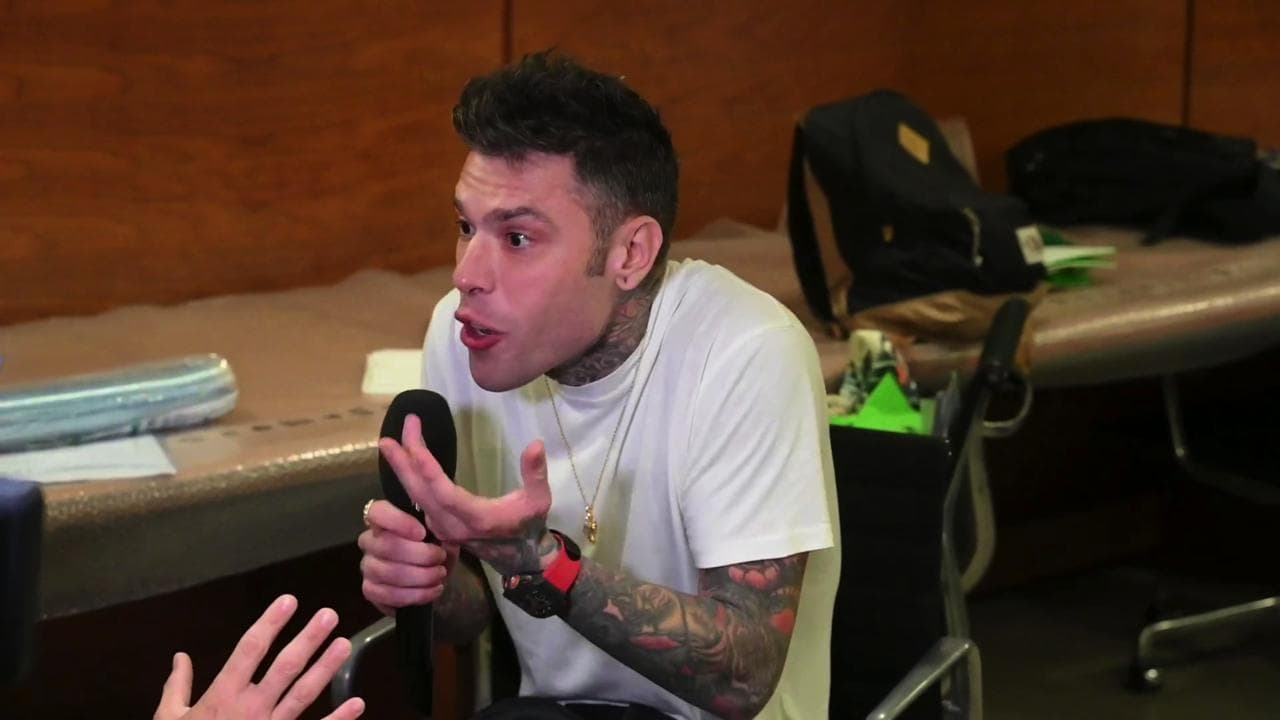 Fedez commenta il pestaggio di Cristiano Iovino: "Io non c'ero. Ma quale aggressione? Non c'è referto"