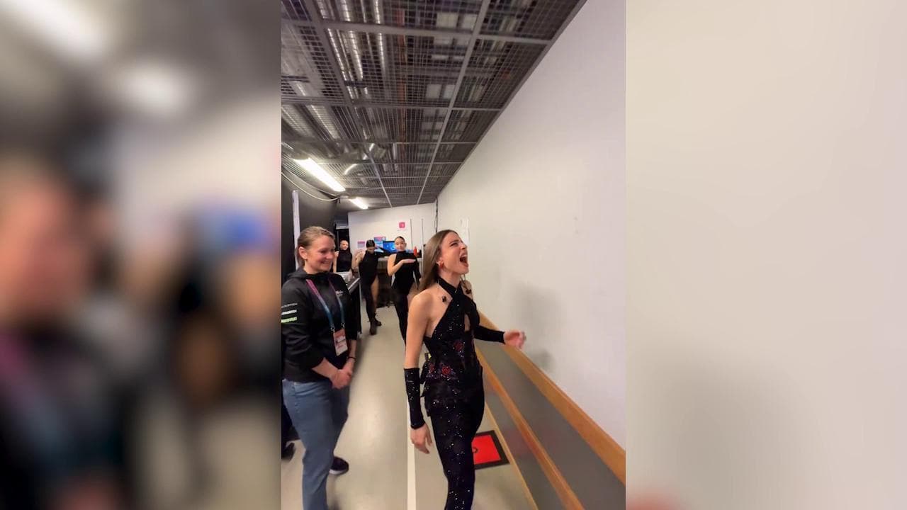 Angelina Mango e l'urlo liberatorio alla finale dell'Eurovision: il video dal backstage