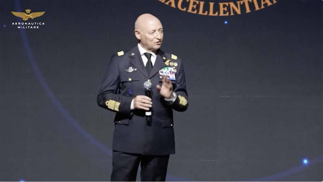 Aeronautica, il generale Goretti: "L'intelligenza artificiale non batterà mai un napoletano"